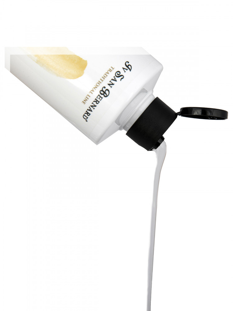 Шампунь для собак и кошек Iv San Bernard Traditional Line Banana для шерсти средней длины